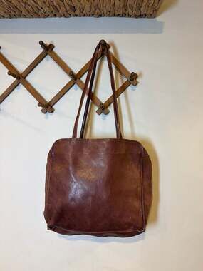 Le Donne Leather Classic Brown Leather Tote Bag